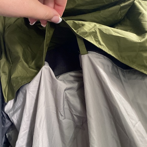 Nike rain jacket - Picture 3 of 4